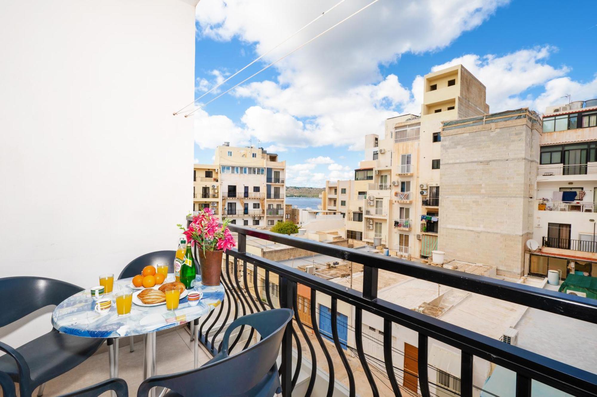 Seashells 2 Bedroom Apartments With Terrace, Just Off The Bugibba Promenade - By Getwaysmalta St. Paul's Bay Exterior foto