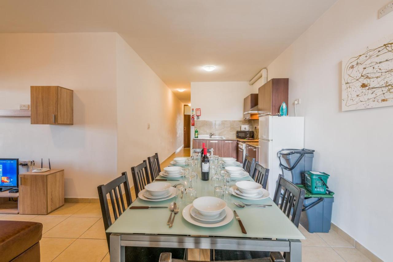 Seashells 2 Bedroom Apartments With Terrace, Just Off The Bugibba Promenade - By Getwaysmalta St. Paul's Bay Exterior foto