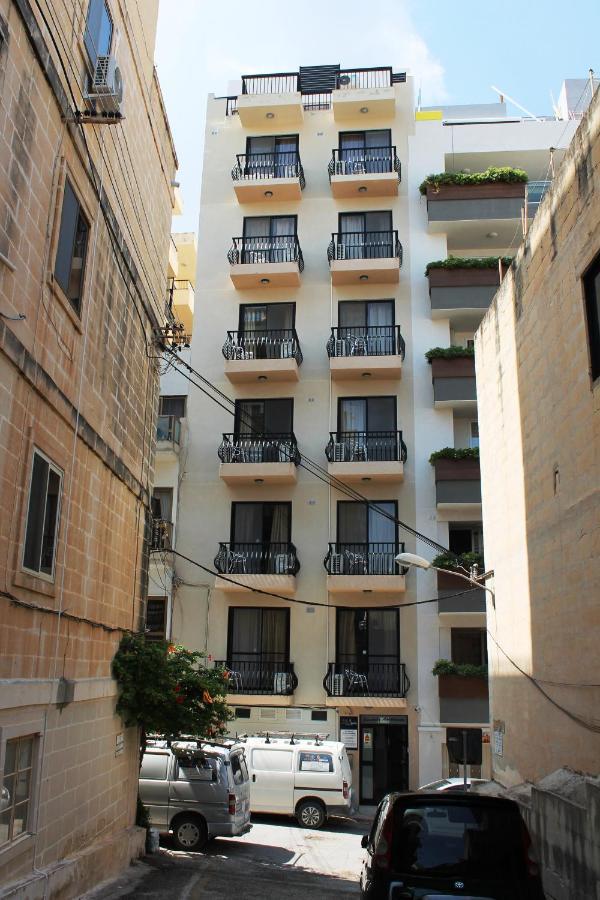 Seashells 2 Bedroom Apartments With Terrace, Just Off The Bugibba Promenade - By Getwaysmalta St. Paul's Bay Exterior foto